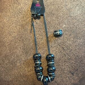 Necklace, earrings and adjustable ring set.